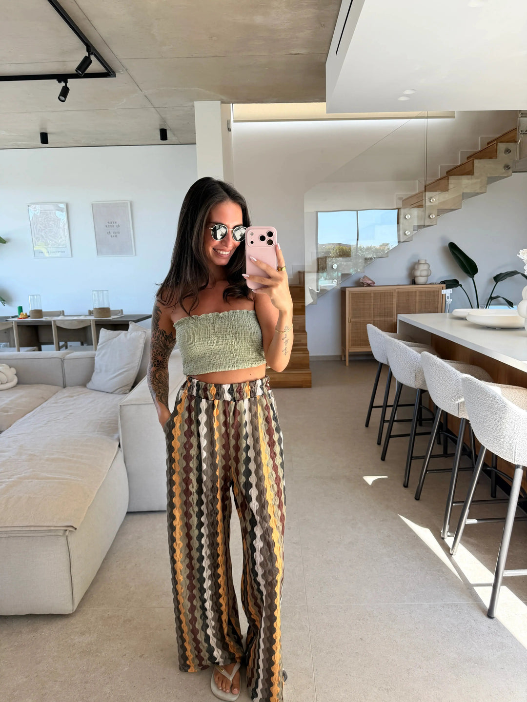 Tube Top – Lichtgroen – gedragen door een model | Lisa’s Boutique
