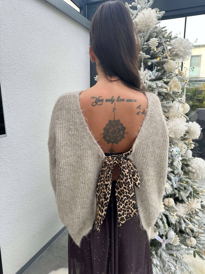 Weicher Pullover in Beige mit Schleife Pullover Lisas Boutique 